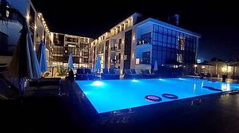 Green Nature Resort and Suites