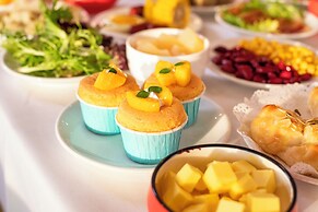 Gongxiang International Hotel