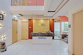 Madstays Hotel - Medicity Near Medanta Hospital