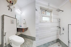 Madstays Hotel - Medicity Near Medanta Hospital