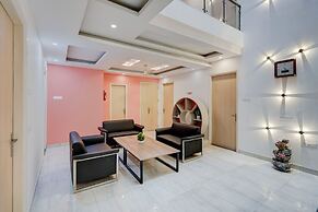 Madstays Hotel - Medicity Near Medanta Hospital