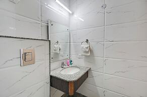 Madstays Hotel - Medicity Near Medanta Hospital