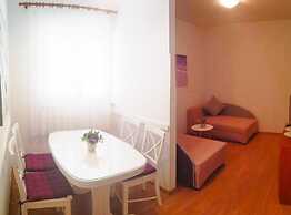 Apartments & Rooms Cakelic II