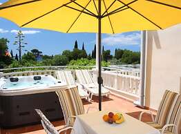 Apartments & Rooms Cakelic II
