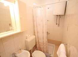 Apartments & Rooms Cakelic II