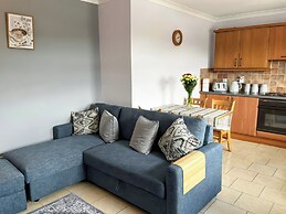 Shalom Apartment 98B