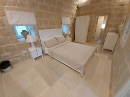 Farmhouse Villa With Large Pool & Garden