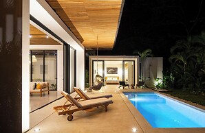 Private Pool Villa Steps to the Beach