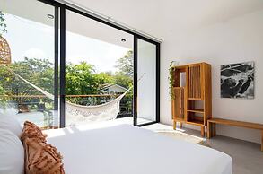 Private Pool Villa Steps to the Beach