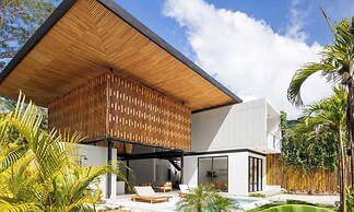 Private Pool Villa Steps to the Beach