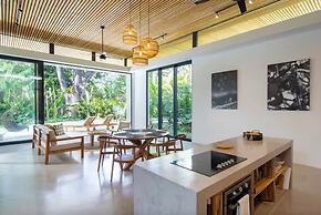 Private Pool Villa Steps to the Beach