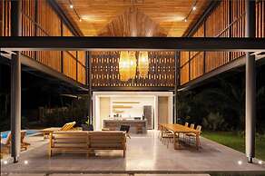 Private Pool Villa Steps to the Beach