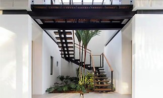 Private Pool Villa Steps to the Beach