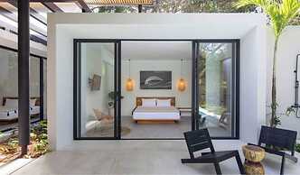 Private Pool Villa Steps to the Beach