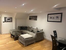 Luxurious London House With 6 Bedrooms