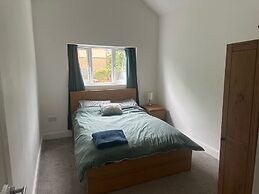 Luxurious London House With 6 Bedrooms