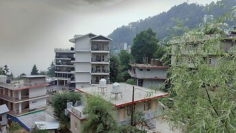 Hotel Adventure Inn 20 Metre from Swimming Pool