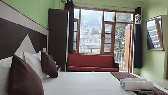 Hotel Adventure Inn 20 Metre from Swimming Pool