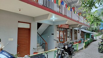 Hotel Adventure Inn 20 Metre from Swimming Pool