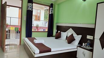 Hotel Adventure Inn 20 Metre from Swimming Pool