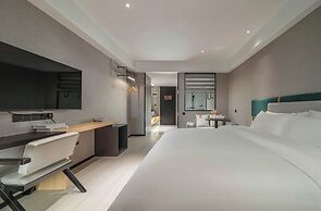 C Station Meisu Hotel