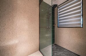 C Station Meisu Hotel