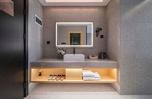 C Station Meisu Hotel