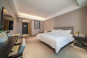 C Station Meisu Hotel