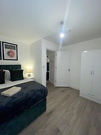 132 Huntingdon