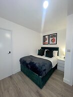 132 Huntingdon