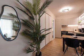 Modern Apartment in Athens with Balcony