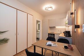Modern Apartment in Athens with Balcony