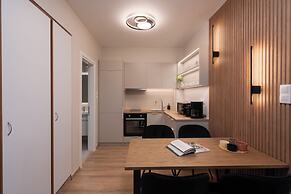 Modern Apartment in Athens with Balcony