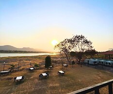 Sizzle Bay Resort