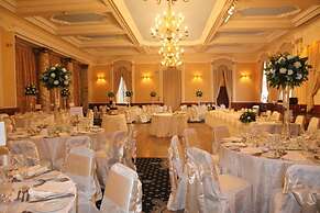 The Golden Lion Hotel
