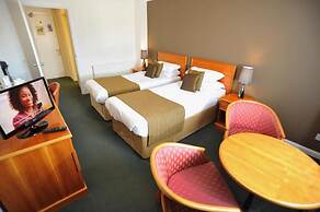 The Golden Lion Hotel