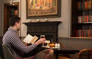 The Golden Lion Hotel