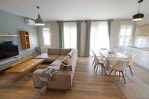 Simon Apartment by Rentalspro