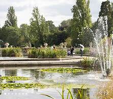 London Charm - Moscow Road Apartment