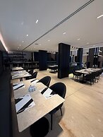 Avenue Suites