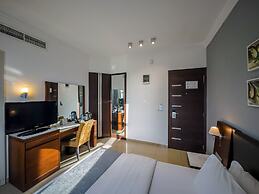 Avenue Suites