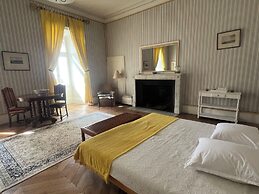 Chateau de Busset