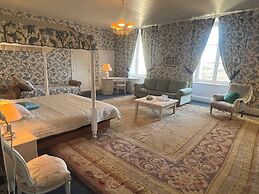 Chateau de Busset