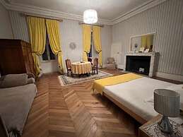 Chateau de Busset
