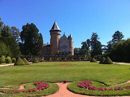 Chateau de Busset
