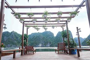 Lan Ha Floating Homesaty