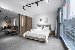 P30, Nilie Hospitality MGMT