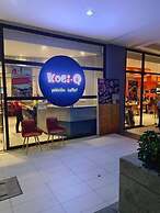 Mactan Newtown Family Suite Room