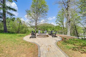 2 Mi to Appalachian State: Cabin w/ Outdoor Spaces