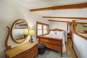 2 Mi to Appalachian State: Cabin w/ Outdoor Spaces